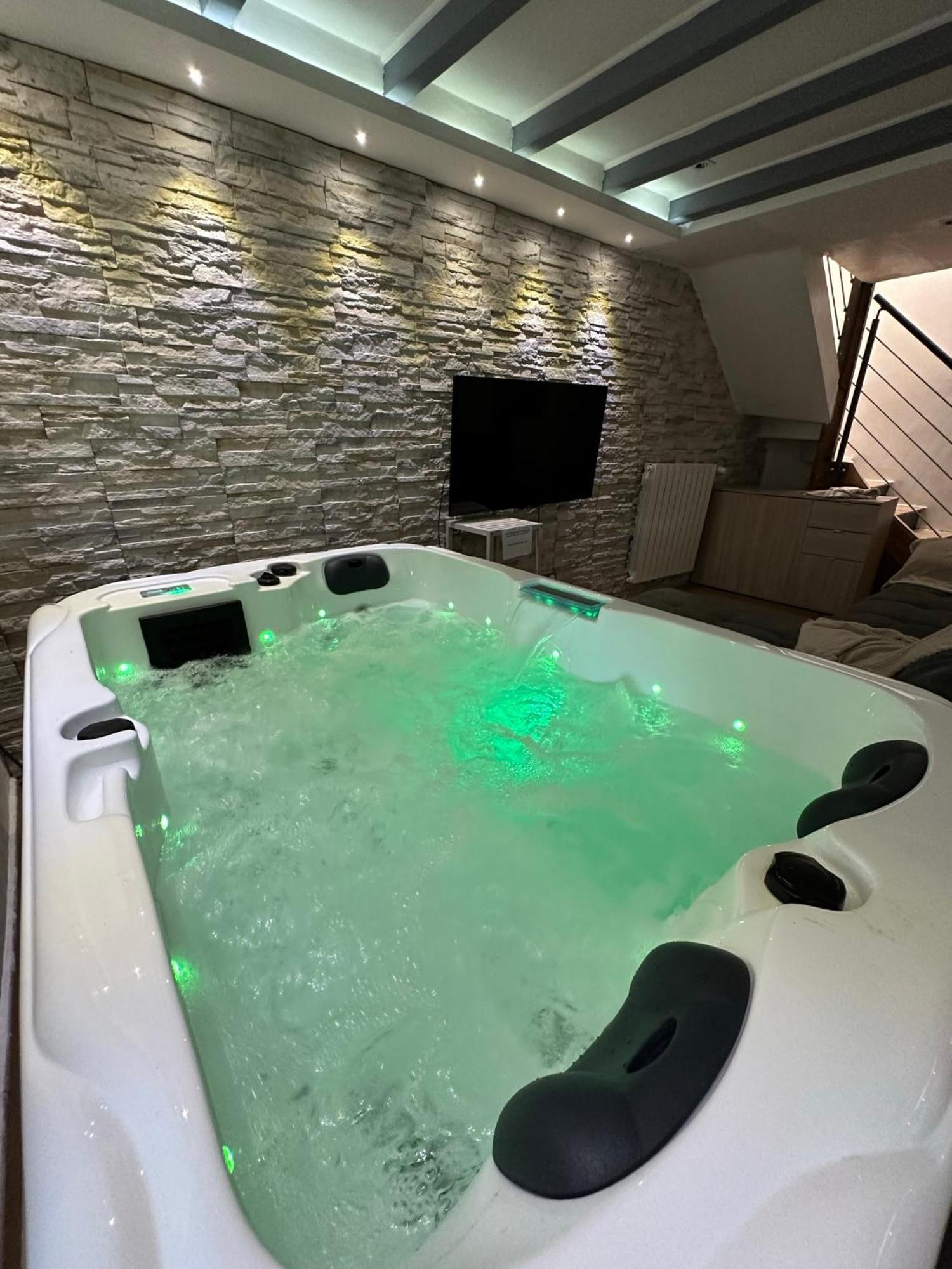 Maison Avec Spa Villa Maisdon-sur-Sevre Kültér fotó
